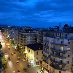 Horizon /downtown Penthouse W/ Massive Terrace 塞萨洛尼基