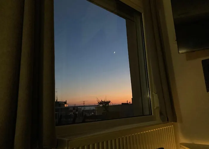 Horizon /downtown Penthouse W/ Massive Terrace *